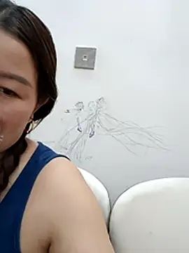 Jennie dogy online show from 04-13-26, 12:09