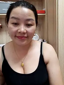 Snapshot of Jennie_dogy chatting on 06-07-26, 02:22 Jennie dogy online show from 06-07-26, 02:22