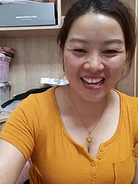 Snapshot of Jennie_dogy chatting on 05-24-26, 01:33 Jennie dogy online show from 05-24-26, 01:33