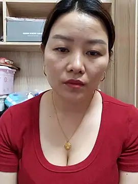 Snapshot of Jennie_dogy chatting on 06-11-26, 01:16 Jennie dogy online show from 06-11-26, 01:16
