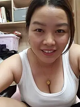 Snapshot of Jennie_dogy chatting on 06-05-26, 06:52 Jennie dogy online show from 06-05-26, 06:52