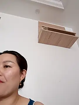 Jennie dogy online show from 04-13-26, 12:03