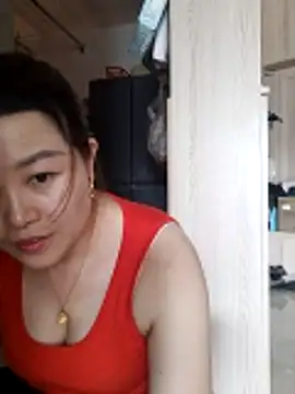 Snapshot of Jennie_dogy chatting on 05-27-26, 01:57 Jennie dogy online show from 05-27-26, 01:57