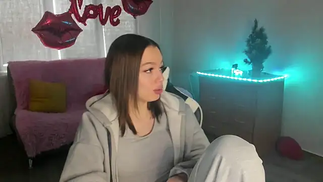 CandyGyrl online show from 03-12-26, 01:33