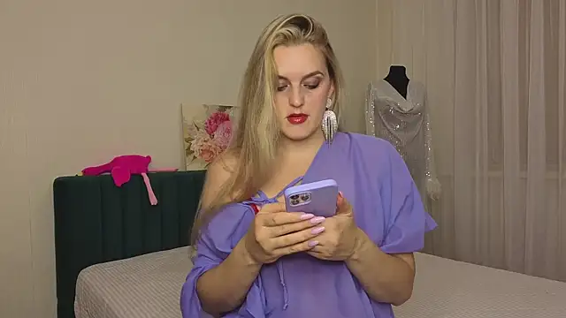 Snapshot of GEvangelinka chatting on 07-24-26, 03:30 GEvangelinka online show from 07-24-26, 03:30