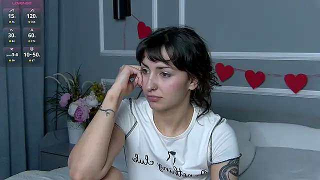 AngelaCox online show from 06-08-26, 06:03