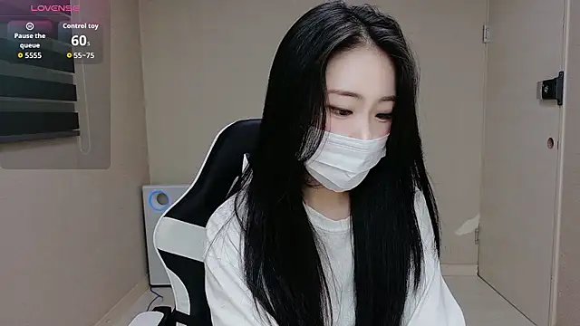 Snapshot of dami539 chatting on 02-10-26, 11:53 dami539 online show from 02-10-26, 11:53