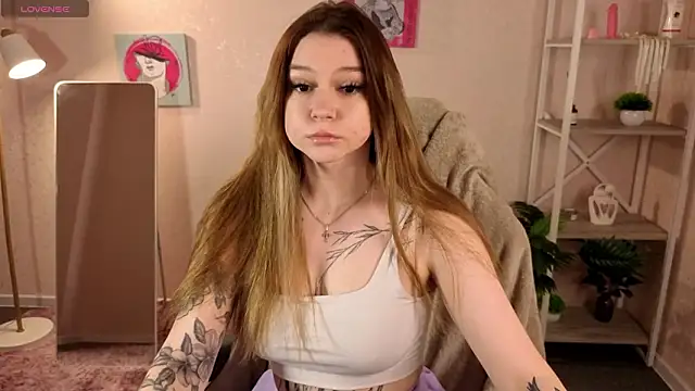 Snapshot of Amy_Davisss chatting on 02-27-26, 01:06 Amy Davisss online show from 02-27-26, 01:06