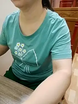 LiilyZi online show from 04-14-26, 01:10