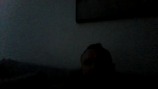 Snapshot of Tommyzzzzzz chatting on 06-14-26, 01:57 Tommyzzzzzz online show from 06-14-26, 01:57