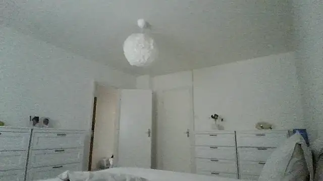 Snapshot of Tommyzzzzzz chatting on 04-10-26, 04:41 Tommyzzzzzz online show from 04-10-26, 04:41