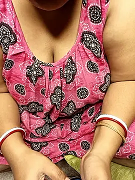 R Queen online show from 06-19-26, 05:57