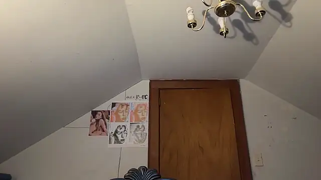 Snapshot of RaeganV chatting on 03-01-26, 01:49 RaeganV online show from 03-01-26, 01:49