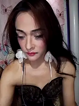 Snapshot of GeorginaLove09 chatting on 06-24-26, 04:05 GeorginaLove09 online show from 06-24-26, 04:05
