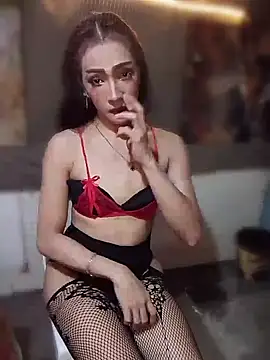 Snapshot of GeorginaLove09 chatting on 05-19-26, 04:47 GeorginaLove09 online show from 05-19-26, 04:47