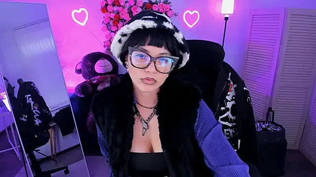 Snapshot of NeoGeisha chatting on 04-20-26, 01:13 NeoGeisha online show from 04-20-26, 01:13