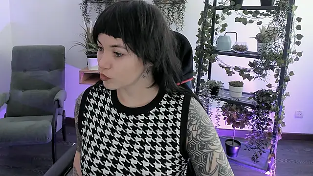 Snapshot of NeoGeisha chatting on 03-11-26, 10:09 NeoGeisha online show from 03-11-26, 10:09