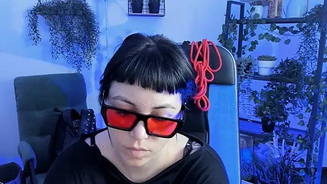 Snapshot of NeoGeisha chatting on 05-18-26, 01:16 NeoGeisha online show from 05-18-26, 01:16