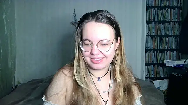 Snapshot of Helen_foxygirl chatting on 02-09-26, 12:19 Helen foxygirl online show from 02-09-26, 12:19