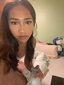 lyla luv online show from 03-04-26, 10:17