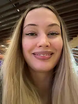 Snapshot of blonde_exe chatting on 02-11-26, 03:12 blonde exe online show from 02-11-26, 03:12