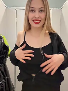 Snapshot of blonde_exe chatting on 02-14-26, 04:18 blonde exe online show from 02-14-26, 04:18