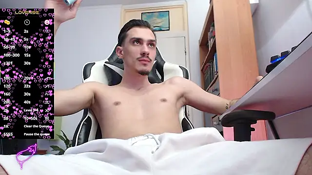 Snapshot of silasluxor chatting on 02-10-26, 09:30 silasluxor online show from 02-10-26, 09:30