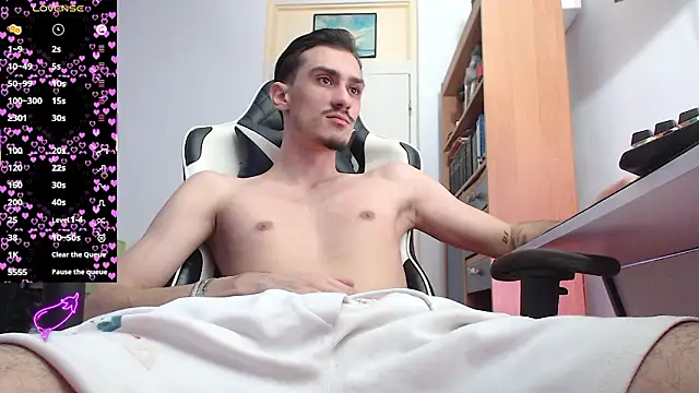 Snapshot of silasluxor chatting on 02-16-26, 10:36 silasluxor online show from 02-16-26, 10:36