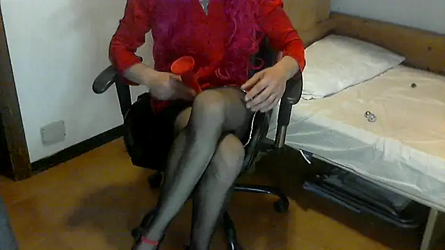 Snapshot of LASCHIAVA6TV72 chatting on 02-04-26, 04:02 LASCHIAVA6TV72 online show from 02-04-26, 04:02