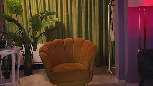 DelilahRayn online show from 04-18-26, 07:51