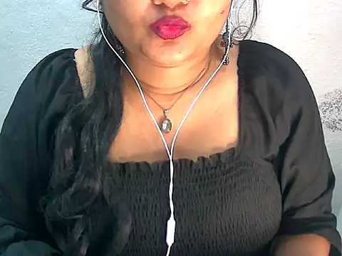 Snapshot of Saniya_K2 chatting on 07-23-26, 04:36 Saniya K2 online show from 07-23-26, 04:36