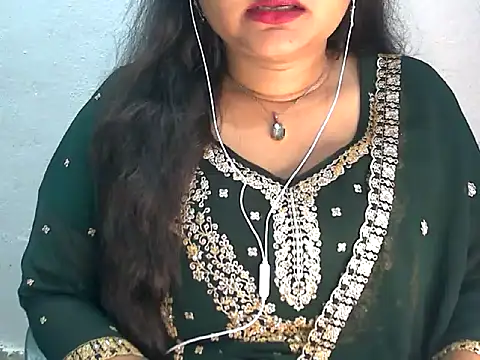 Snapshot of Saniya_K2 chatting on 06-26-26, 04:35 Saniya K2 online show from 06-26-26, 04:35