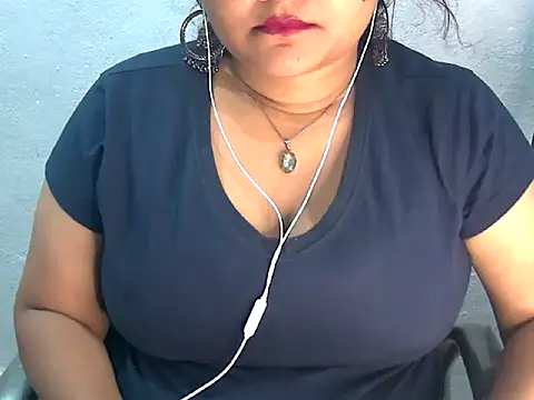 Snapshot of Saniya_K2 chatting on 07-14-26, 05:08 Saniya K2 online show from 07-14-26, 05:08