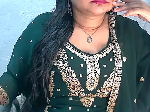 Snapshot of Saniya_K2 chatting on 07-20-26, 04:31 Saniya K2 online show from 07-20-26, 04:31