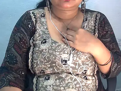 Snapshot of Saniya_K2 chatting on 07-07-26, 05:16 Saniya K2 online show from 07-07-26, 05:16
