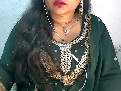 Snapshot of Saniya_K2 chatting on 07-25-26, 04:13 Saniya K2 online show from 07-25-26, 04:13