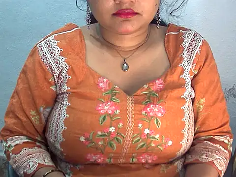 Snapshot of Saniya_K2 chatting on 07-11-26, 05:02 Saniya K2 online show from 07-11-26, 05:02