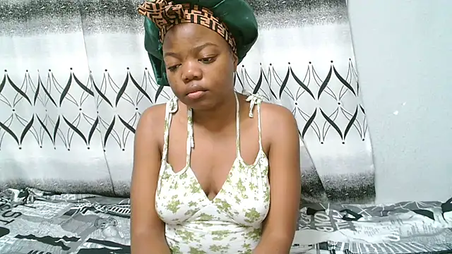 Snapshot of AlliBabe chatting on 05-19-26, 02:07 AlliBabe online show from 05-19-26, 02:07