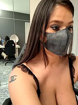 Snapshot of Nhaomy___ chatting on 02-09-26, 01:31 Nhaomy online show from 02-09-26, 01:31