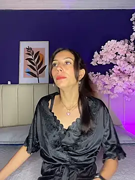 Snapshot of BonniePink_ chatting on 02-06-26, 02:35 BonniePink online show from 02-06-26, 02:35