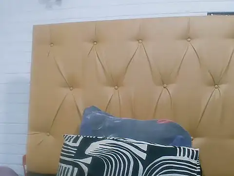 Snapshot of Ladyxx21 chatting on 02-15-26, 07:20 Ladyxx21 online show from 02-15-26, 07:20