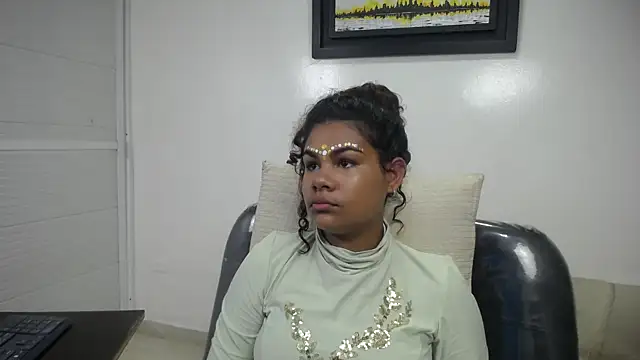 yaazhinii online show from 03-28-26, 11:55