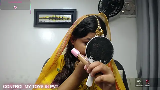 yaazhinii online show from 04-10-26, 12:01