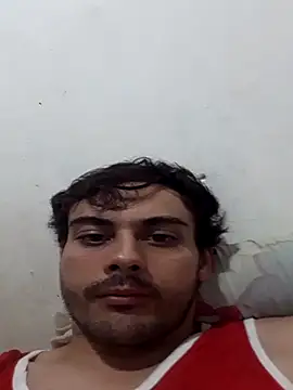 Snapshot of henriquefc2712 chatting on 03-30-26, 01:18 henriquefc2712 online show from 03-30-26, 01:18