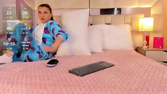 EloiseClairmont online show from 05-23-26, 07:57