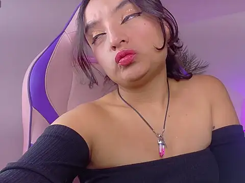  emily jonexs online show from 06-20-26, 06:24