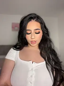 Snapshot of Sofiia_Vegaa chatting on 06-17-26, 03:39 Sofiia Vegaa online show from 06-17-26, 03:39