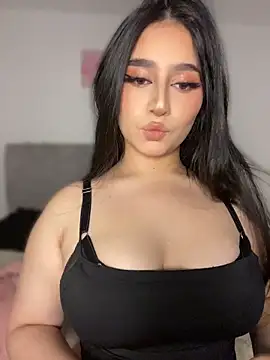 Snapshot of Sofiia_Vegaa chatting on 04-28-26, 12:20 Sofiia Vegaa online show from 04-28-26, 12:20