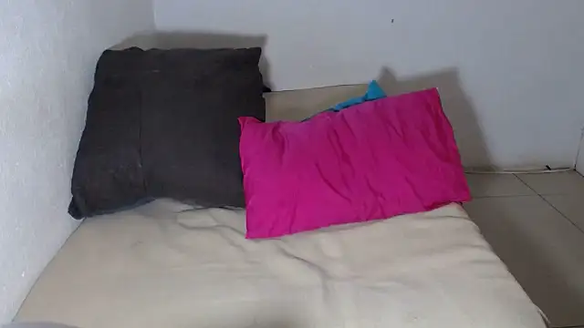 ChubbyBustyX online show from 04-15-26, 08:42