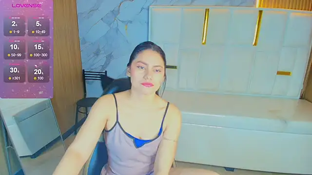 Snapshot of rox_luxury_tf chatting on 04-23-26, 01:24 rox luxury tf online show from 04-23-26, 01:24